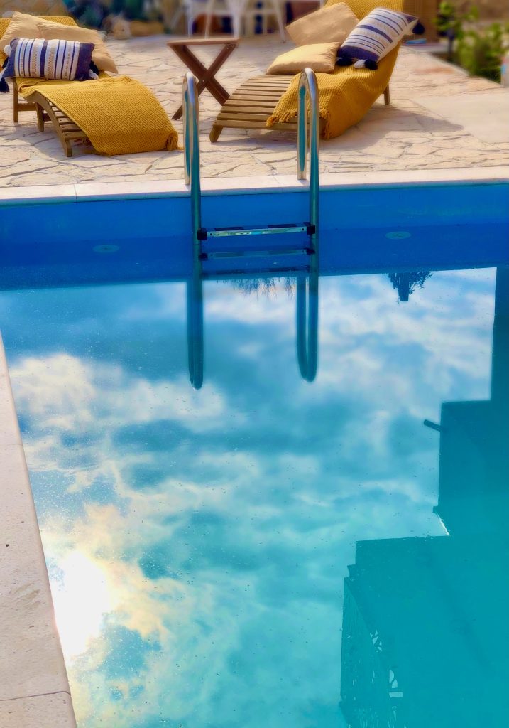 Swimming pool at MiaBella Resort, Drage